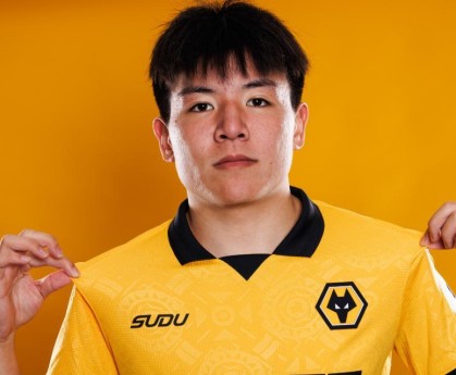 国足2大新星！徐彬将上演狼队首秀，王钰栋收德甲豪门邀请未成行